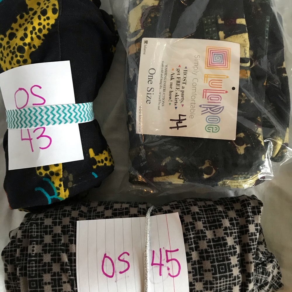 NWT LuLaRoe OS Printed Leggings